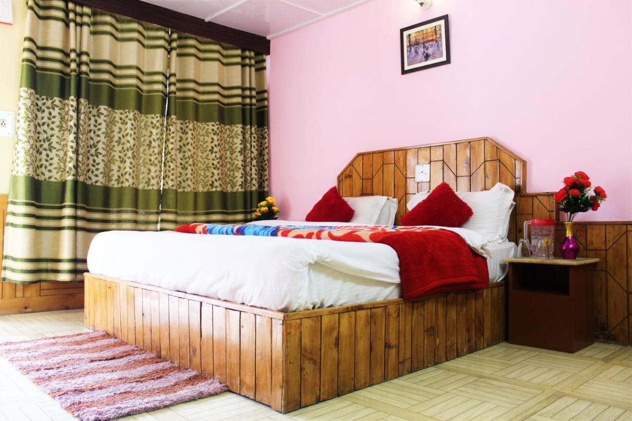 Hotel New Royal Manāli Eksteriør billede