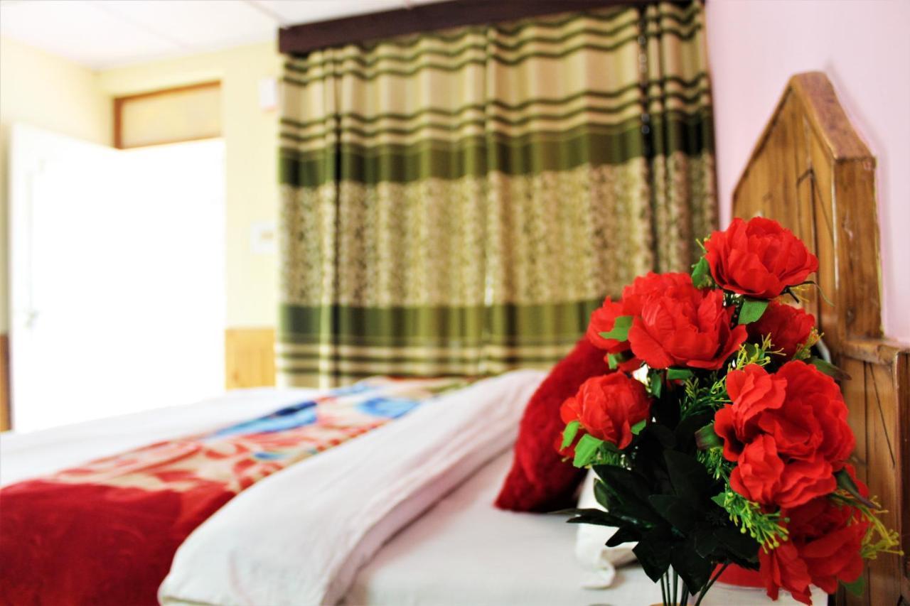 Hotel New Royal Manāli Eksteriør billede