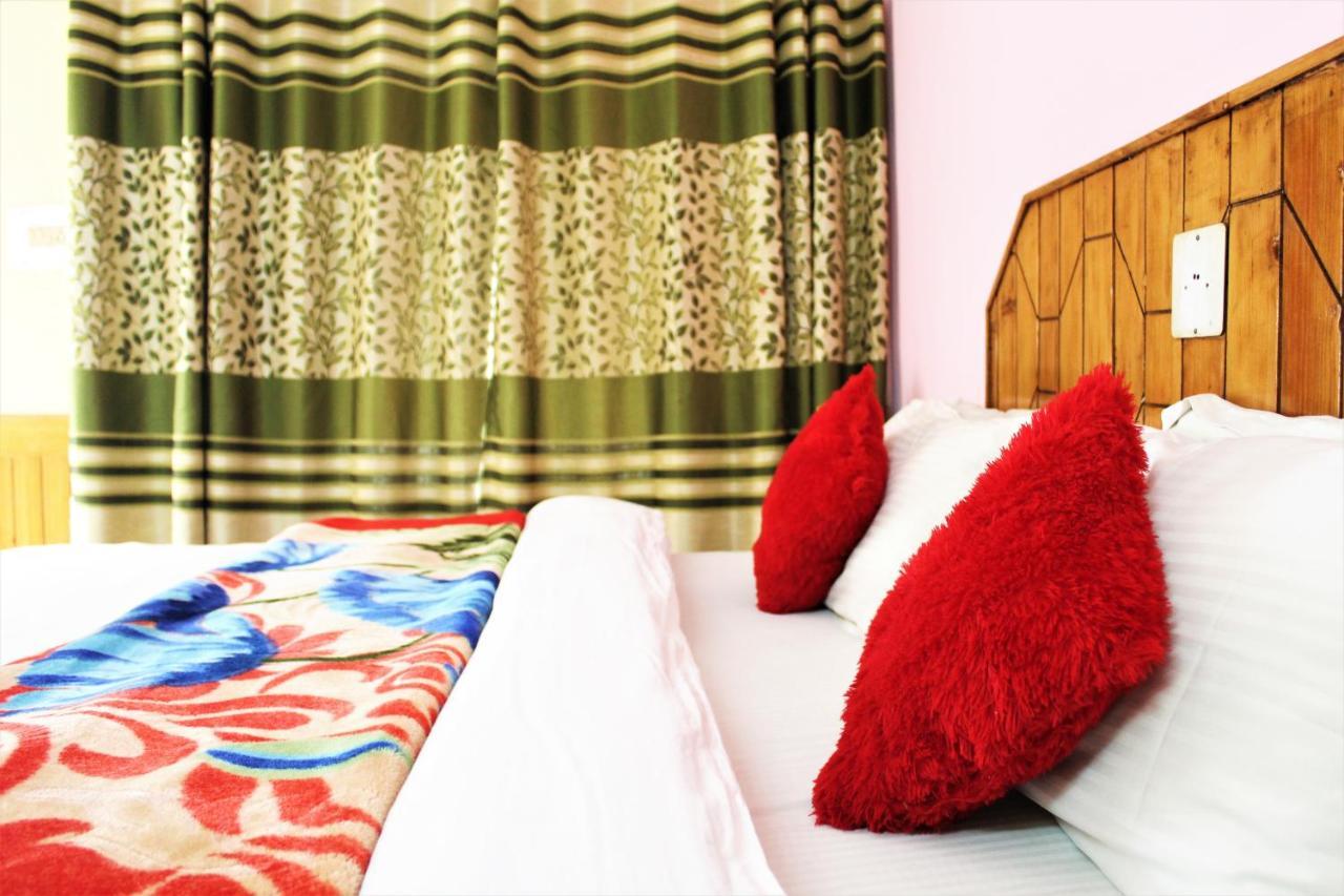 Hotel New Royal Manāli Eksteriør billede