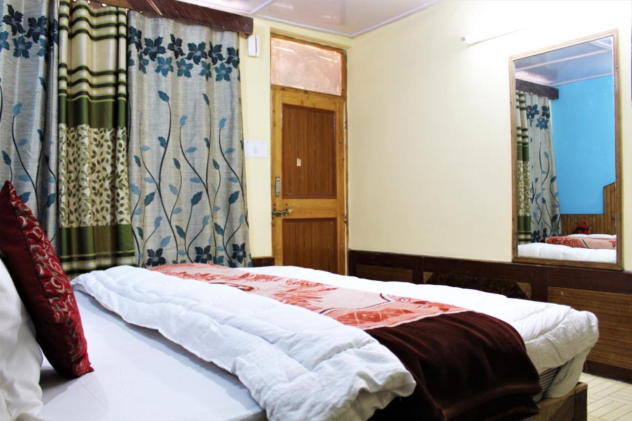 Hotel New Royal Manāli Eksteriør billede