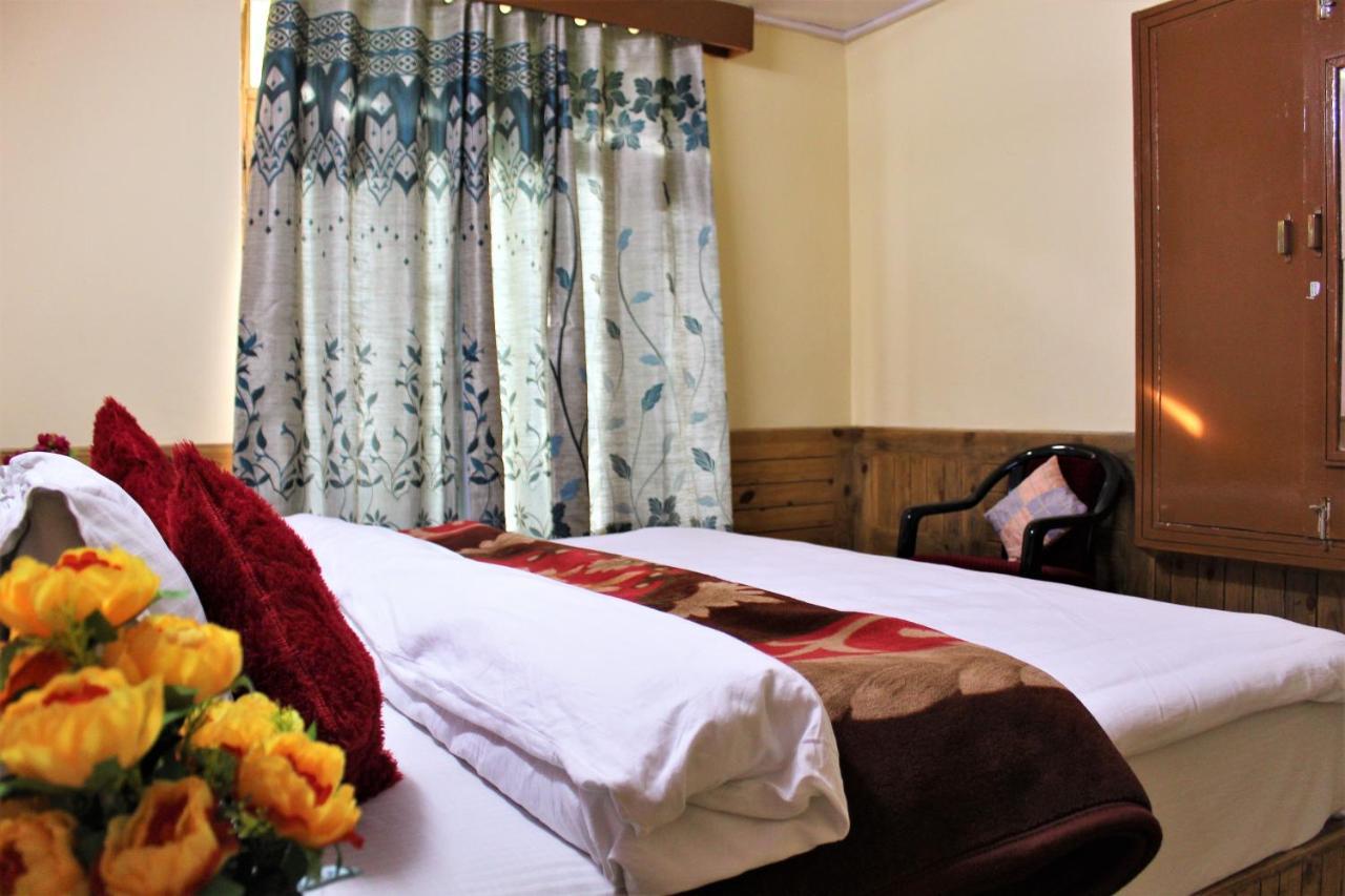 Hotel New Royal Manāli Eksteriør billede